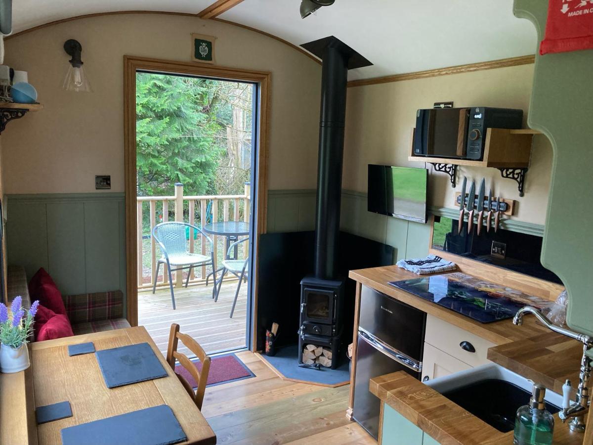 Brook The Shepherd Hut Солтэш Экстерьер фото